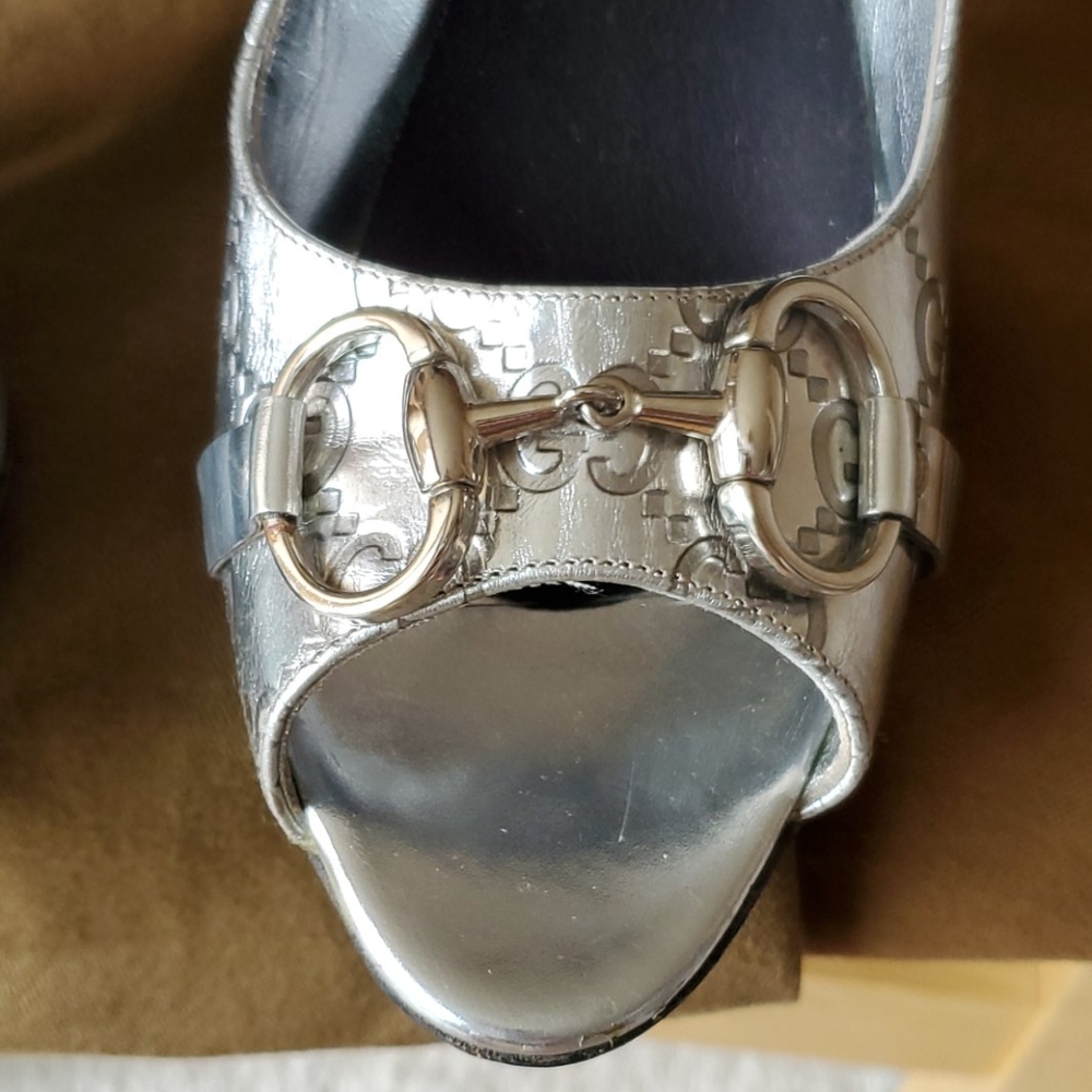 Gucci Silver GG Leather Shiny 4 inch Hill Open Toe - Picture 3 of 16